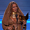giphy.gif?cid=4d1e4f29e2ffc4658405cd68fe