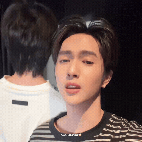 Aaashirakorn GIF