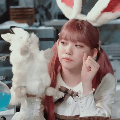 Billlie GIF