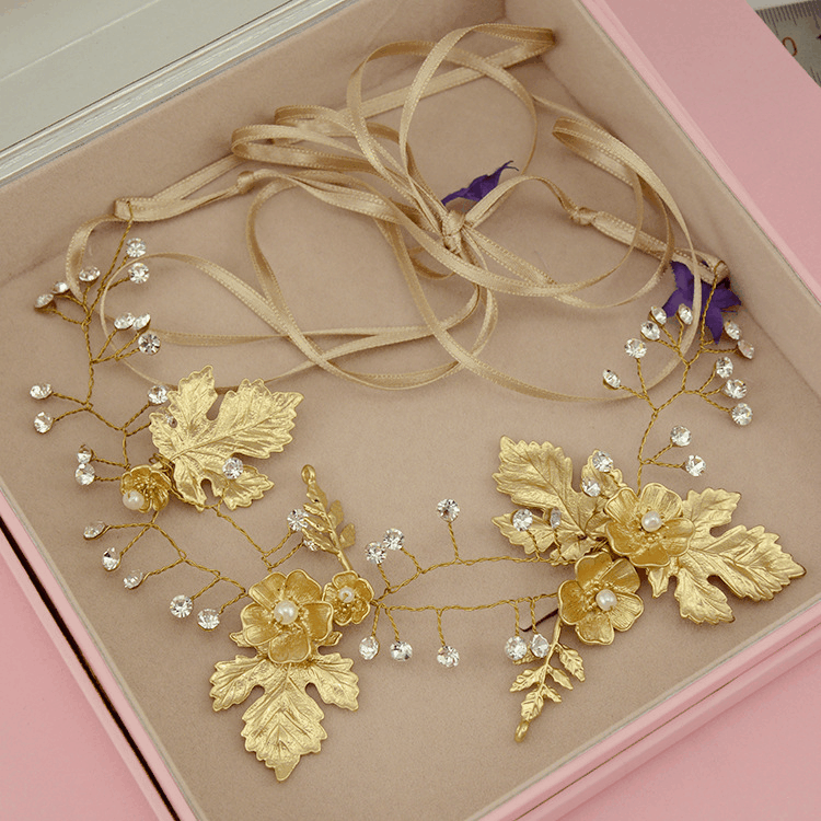 Accessories GIF Find & Share on GIPHY