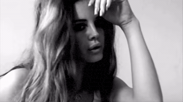 Lana Del Rey GIF