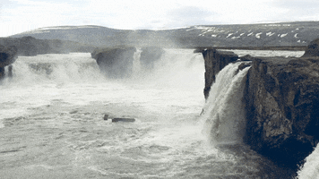 utsuru iceland godafoss GIF