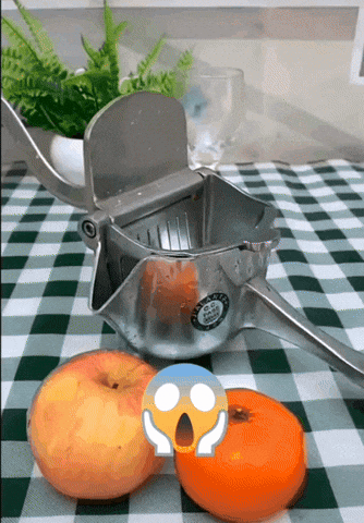 Exprimidor Manual de Frutas: ¡El sabor de lo natural en tu mesa!