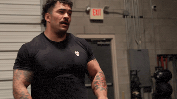 Looking Look Here GIF by GYMREAPERS