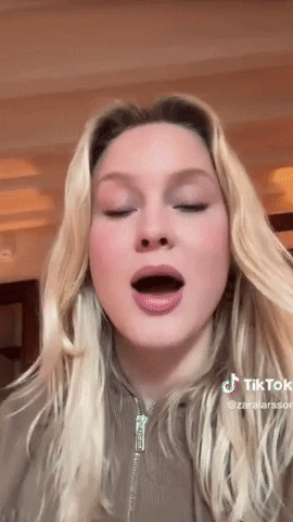 giphy.gif?cid=2154d3d750d1f7ca4c79baf16a0809a3cb691911a8c2d718&rid=giphy.gif&ct=g