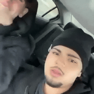 Ari Ramez GIF