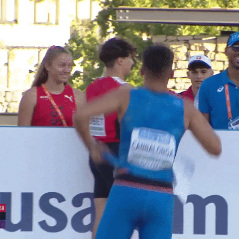 Track And Field Kiss GIF by European Athletics
