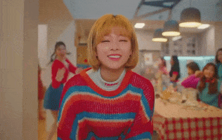 Oh No Merry Happy GIF by TWICE