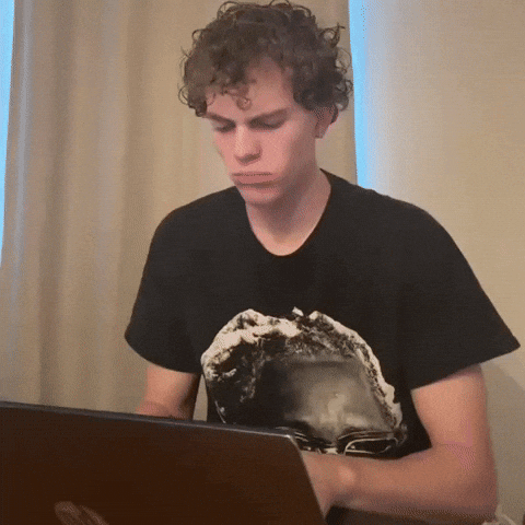 Yvlyvd GIF