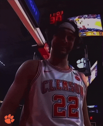 Carter Welling GIF