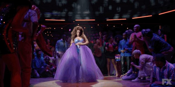 Risultati immagini per pose serie tv gif
