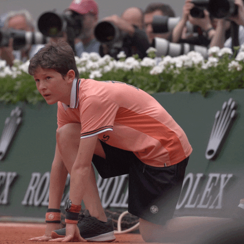 Watching Back And Forth Gifs Get The Best Gif On Giphy