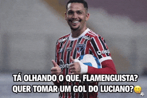 Luciano Cheirinho GIF