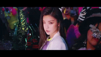 Itzy GIF