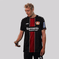 europa league mic drop GIF by Bayer 04 Leverkusen