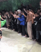 200.gif