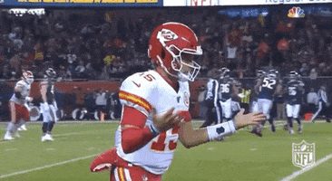 Mahomes Fingers GIFs - Find & Share on GIPHY