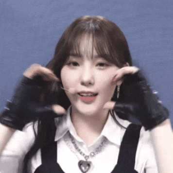 Heart Chaehyun GIF