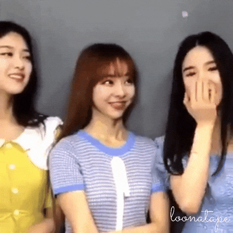 Loona Vivi GIF