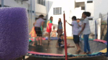 jugendleiter jump kinder jugendarbeit trampolin GIF