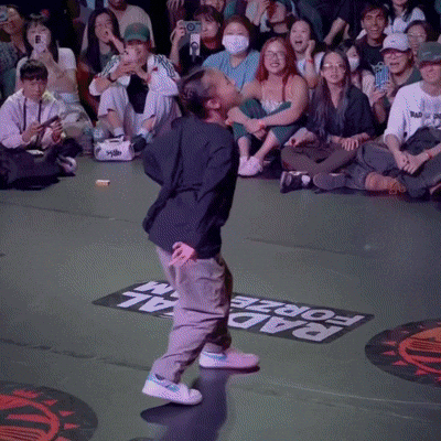 Ellexy13 GIF