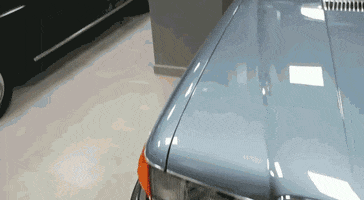 Garage S-Klasse GIF