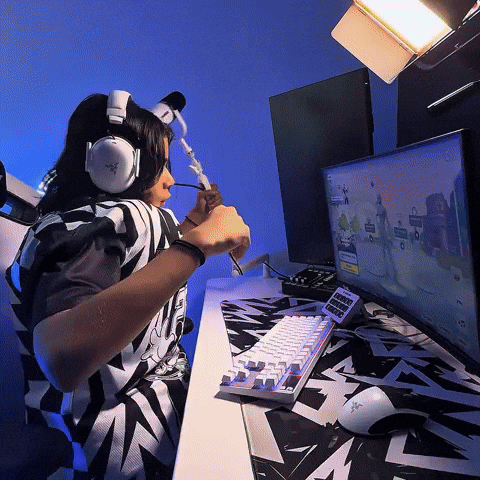 Hungry Streamer GIF