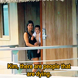 Keeping Up With The Kardashians People Are Dying GIF by swerk - Find & Share on GIPHY
