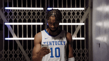 College Basketball Hello GIF by Kentucky Men’s Basketball. #BuiltDifferent