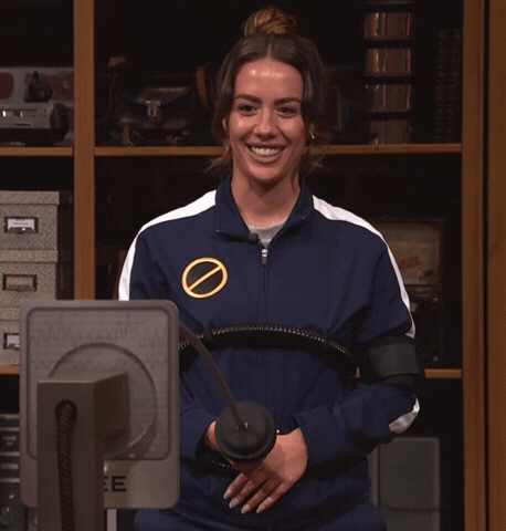 Dee Bb28 GIF