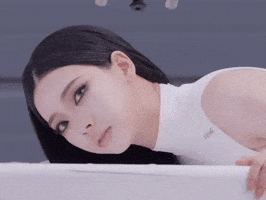 Karina GIF