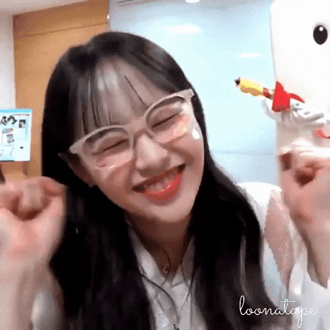 Kim Jiwoo Loona Chuu GIF