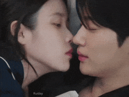 Iu 아이유 GIF
