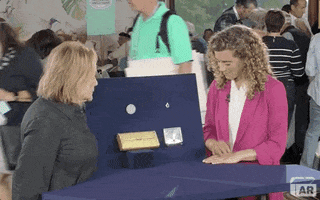 vintage throwback GIF by ANTIQUES ROADSHOW | PBS