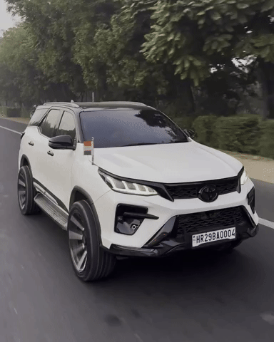 Fortuner GIF