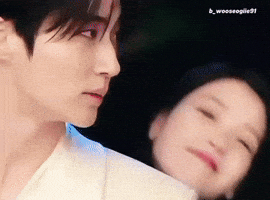 Iu Byeonwooseok GIF