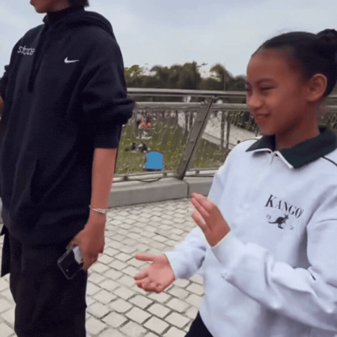 Ellexy13 GIF