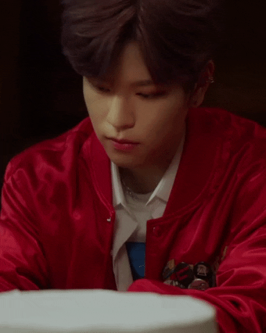 Seungmin Go Live GIF by Stray Kids
