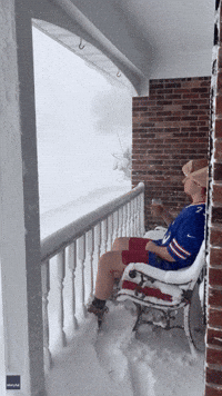 Bills Fan Proves Buffalo Residents Are Built Different in Viral Video
