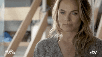 Claire Yes GIF by Un si grand soleil