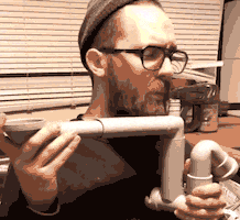 twoandahalvehahn dennis twoandahalvehahn halvehahn flote GIF