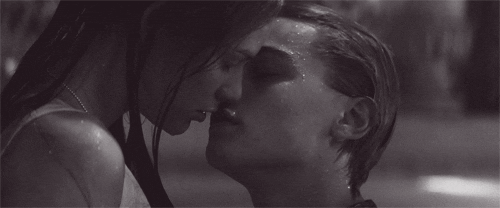Leonardo Dicaprio Kiss GIF Find Share On GIPHY