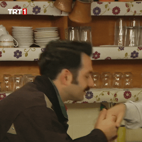 Hand Kiss GIF by TRT