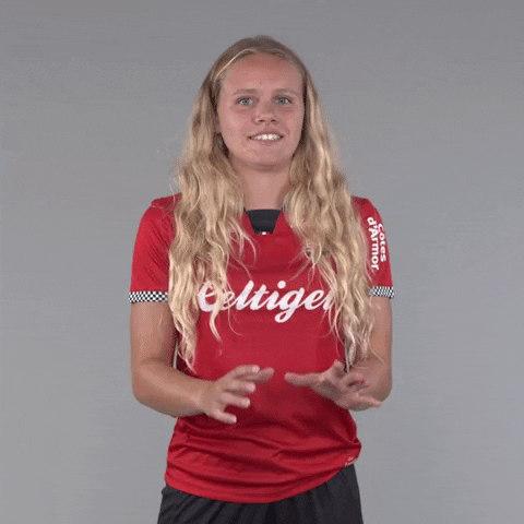 Emmy Bzh GIF by EA Guingamp