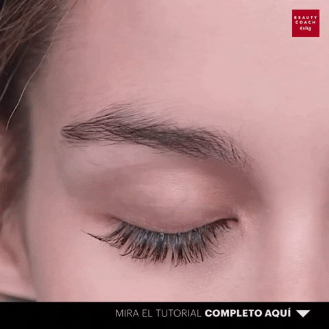 Maquillaje Esika GIF