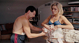 Resultado de imagen para Margot Robbie money gif