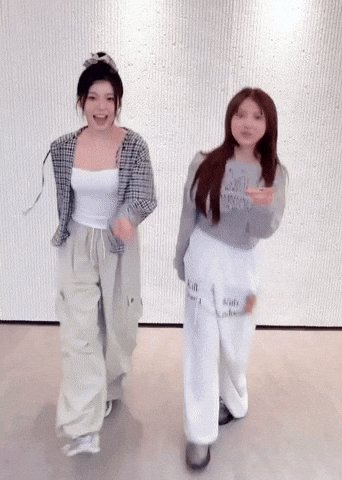 Nmixx GIF