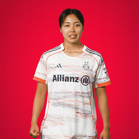 Football Soccer GIF by FC Bayern Women