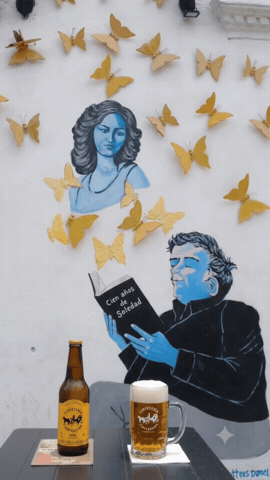 Leer GIF by CERVECERIA CARTAGENA