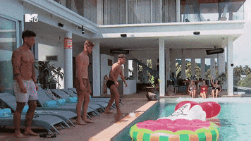 ex on the beach pool GIF by MTV Nederland